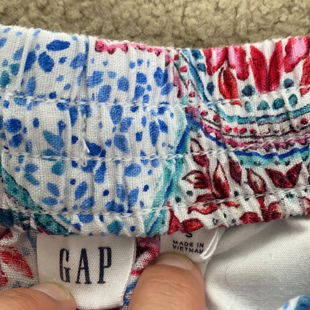 Patterned GAP Shorts - Picture 4 of 6